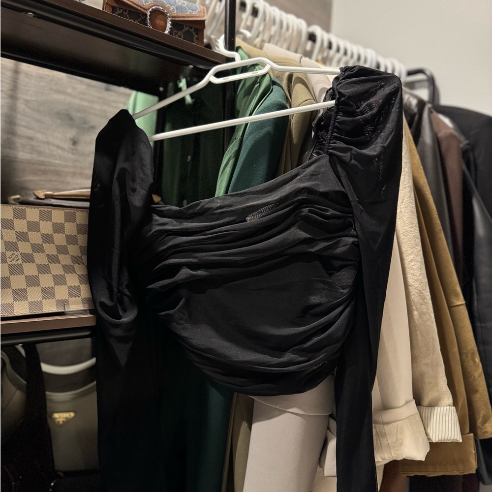 Elegant Black Ruched Top